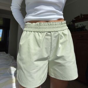 NWT Djerf Avenue Breezy Short in Green